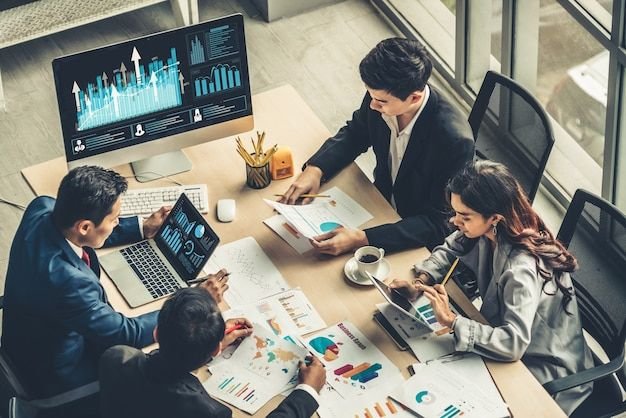 Self-employed professional filing taxes online in the USA 2025